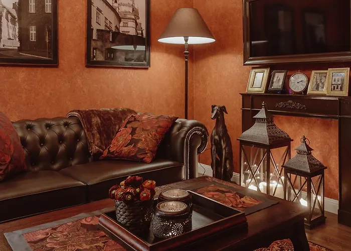 Apartment Main Street