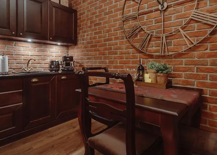 Apartment Main Street